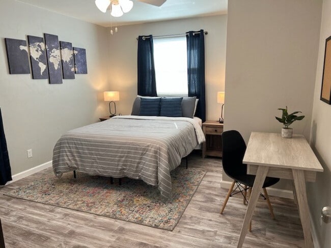 Photo - 2713 N Locust St Unit SI FL2-ID1296545P