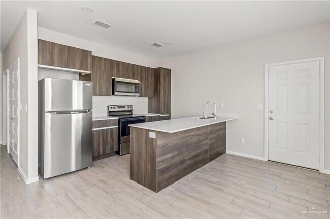 Photo - 1204 Shavano Dr Unit 3