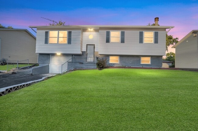 Building Photo - 7031 Glenwood Ln