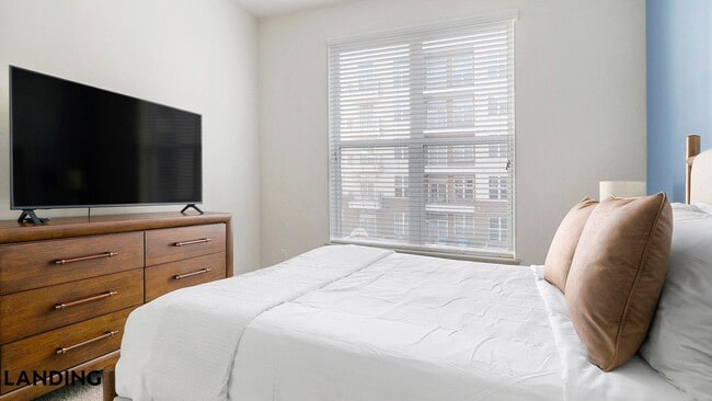 Photo - 1711 Caroline St Unit 318