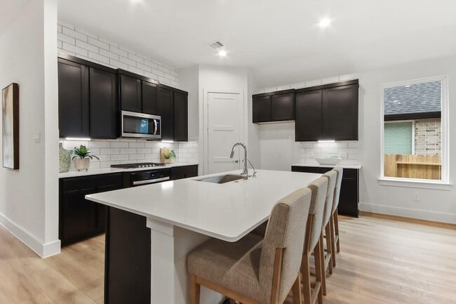 Photo - 363 Springfield Terrace Dr
