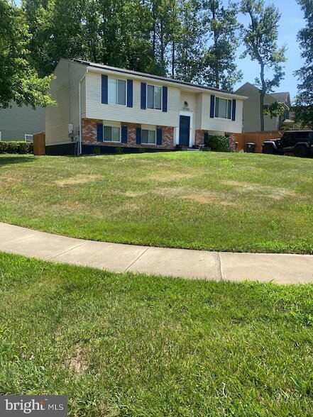 Photo - 10500 McGuire Way