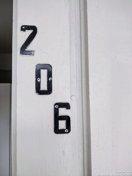 Photo - 7815 Broadway St