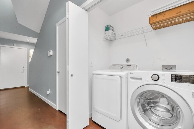 Photo - 2605 Calumet St Unit 38