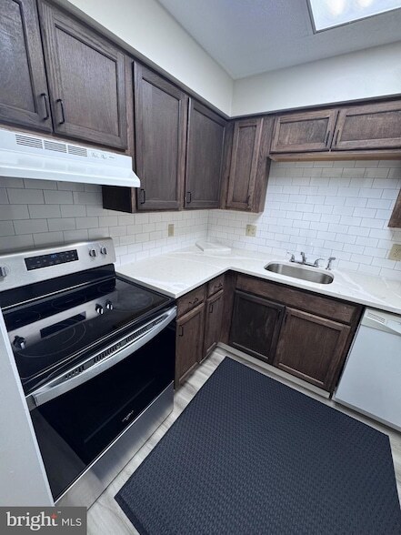 Photo - 2049 Lucas Ln
