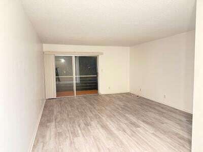 Photo - 27 Golfs Edge Unit H