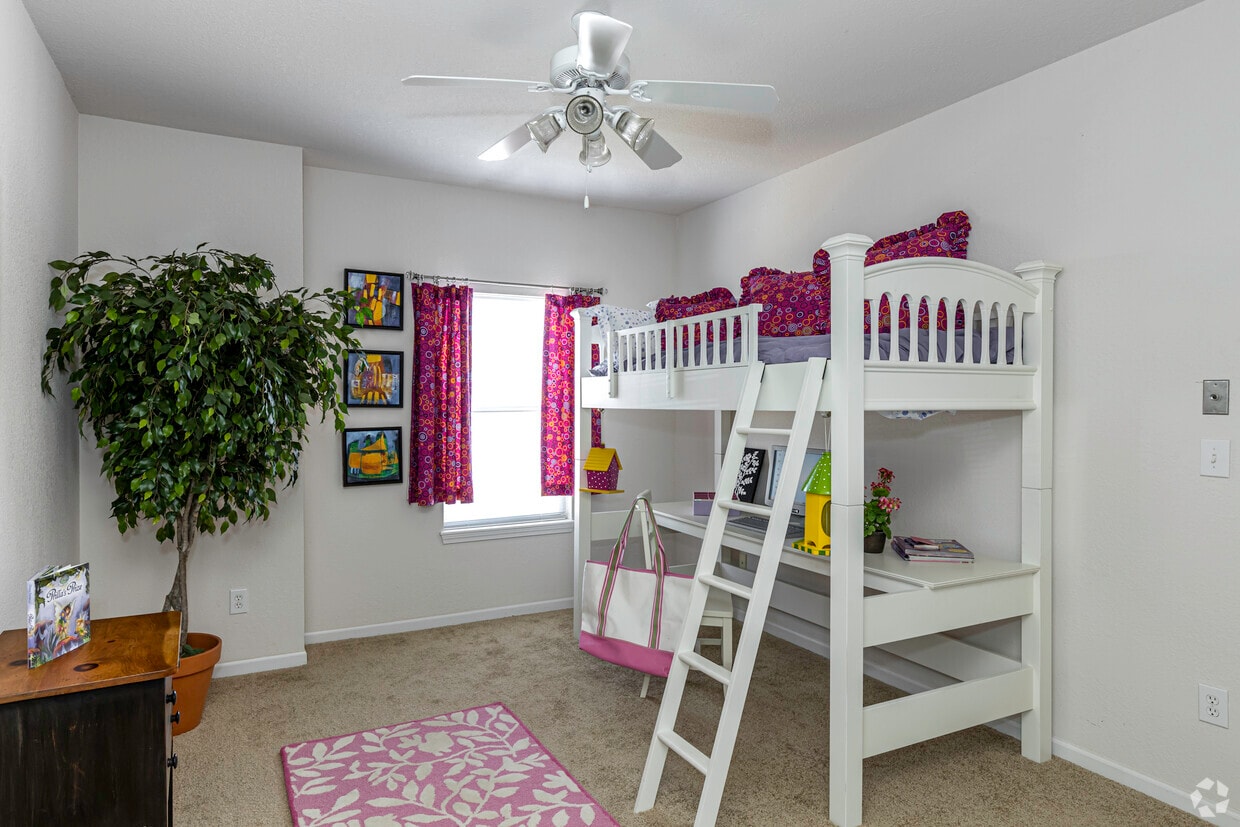 Floor Plan - Two Bedroom