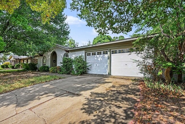 Photo - 5304 Westhaven Dr
