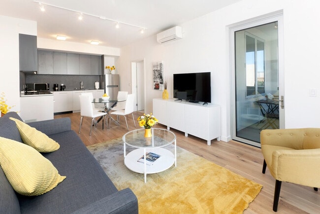 Photo - 55 Oak St Unit ID1026487P