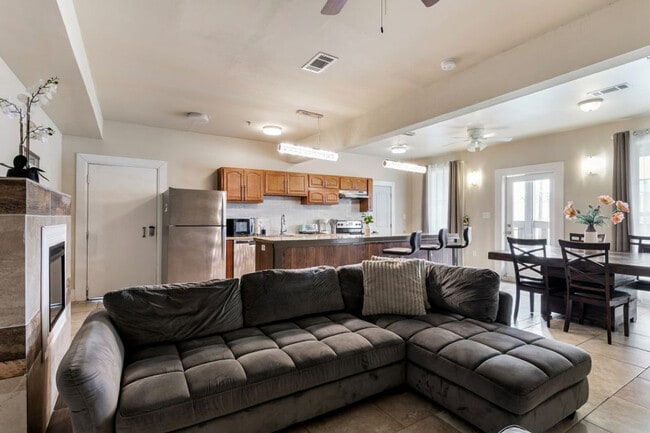 Building Photo - 1524 Baronne St Unit SI ID1269255P