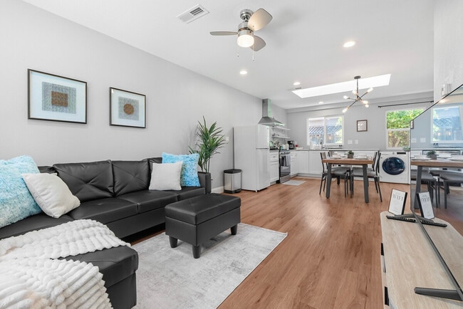 Photo - 2326 Cherry Ave Unit ID1310560P