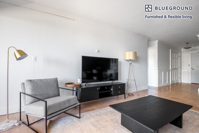 Photo - 6 Whittier Pl Unit FL10-ID288