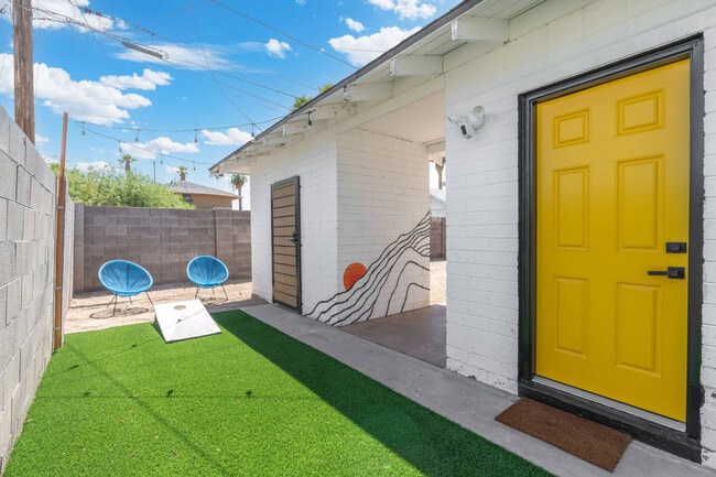 Photo - 1407 E McKinley St Unit ID1309640P