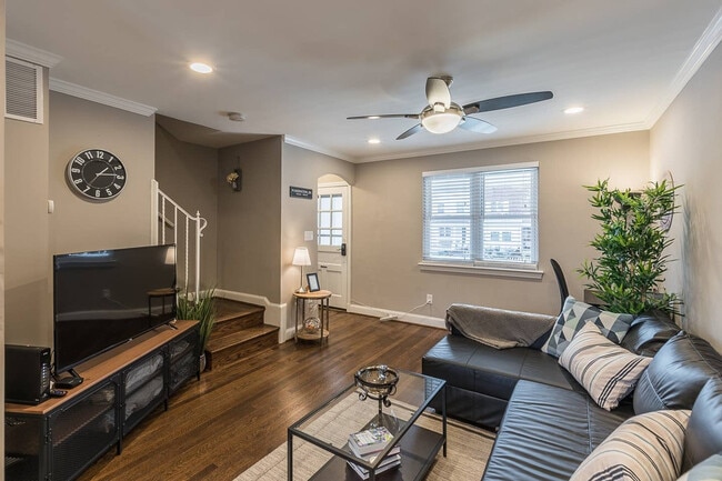 Photo - 3277 Montrose Ave Unit ID1014206P