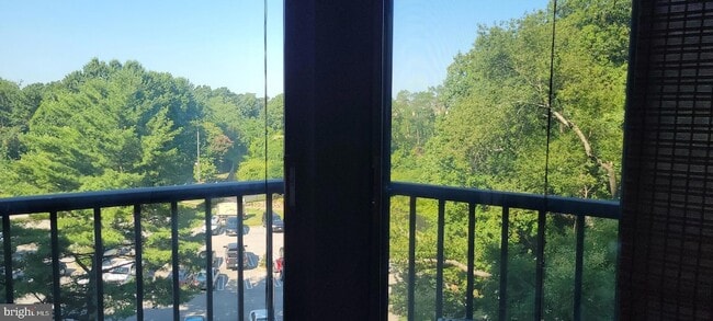 Photo - 5901 Mt Eagle Dr Unit 607