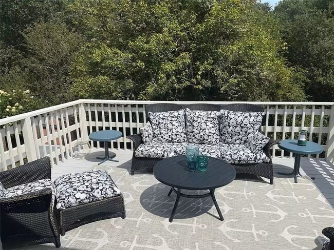 Photo - 16 Pleasant View Dr