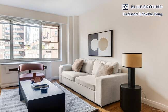 Building Photo - 30 Park Ave Unit SI FL14-ID1939