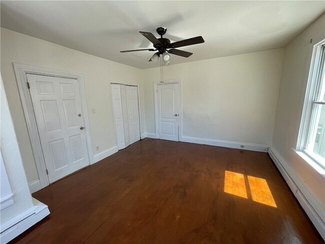 Photo - 124 East St