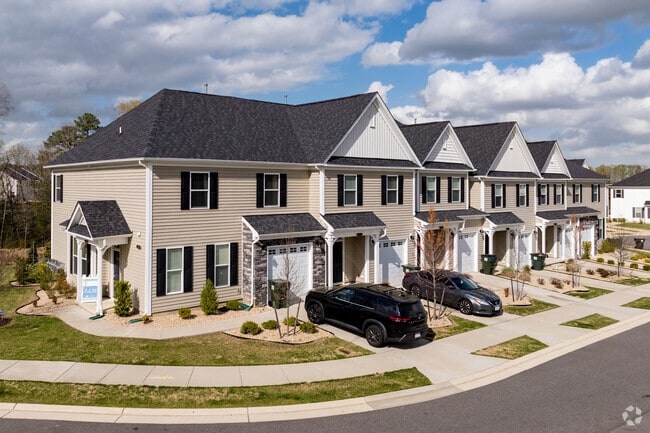 Building Photo - Hillpoint Preserve Townhome Apartments