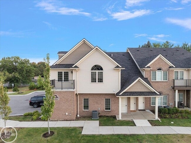 Photo - 2676 Barrington Square Unit 1G