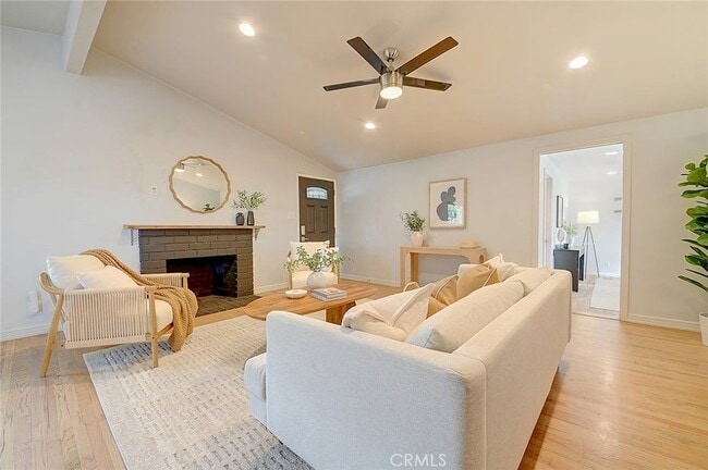 Photo - 2044 W Spruce Ave