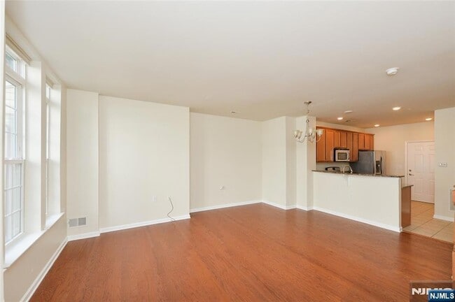 Photo - 22 Clover Ln