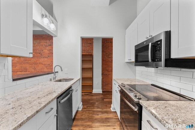 Photo - 196 Crown St Unit 209
