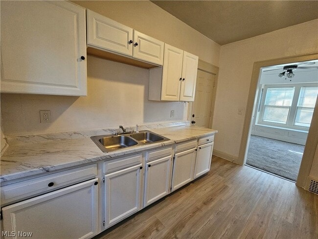 Photo - 3430 Beechwood Ave