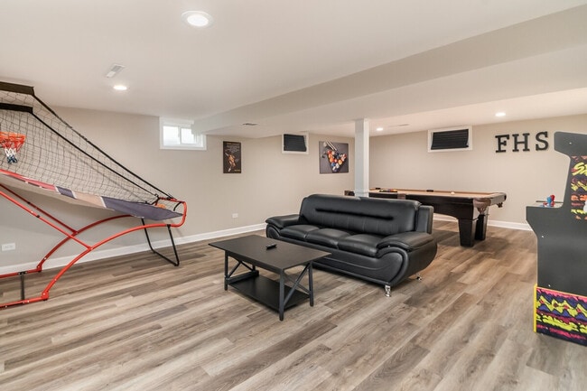 Photo - 649 Edgebrook Terrace Unit SI ID1285083P