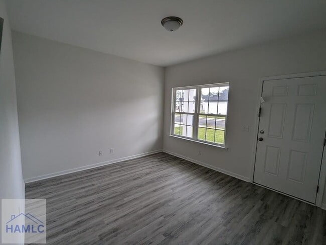 Photo - 114 Alcove Ct