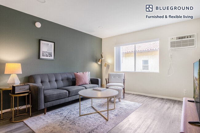 Building Photo - 2039 N Las Palmas Ave Unit FL2-ID117