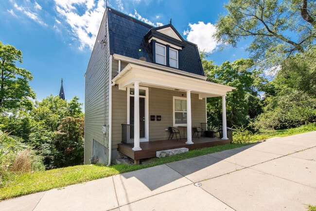 Photo - 107 E Clifton Ave Unit ID1234534P