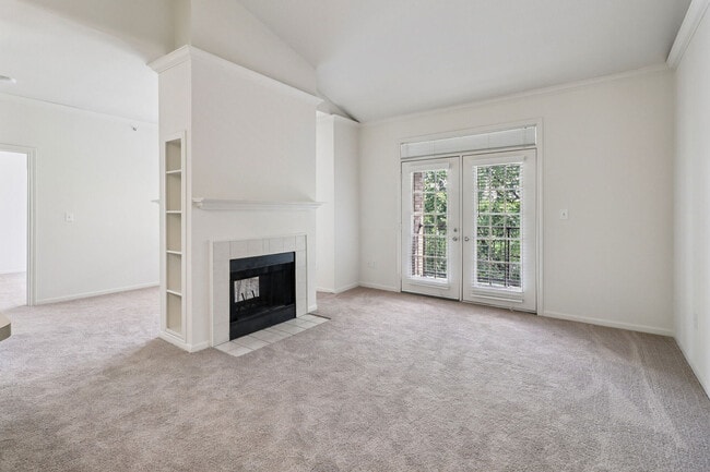 Photo - Oaks Hackberry Creek