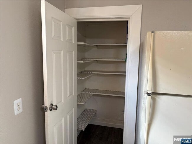 Photo - 106 Grand St