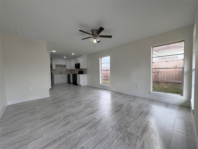 Photo - 704 S 10th St