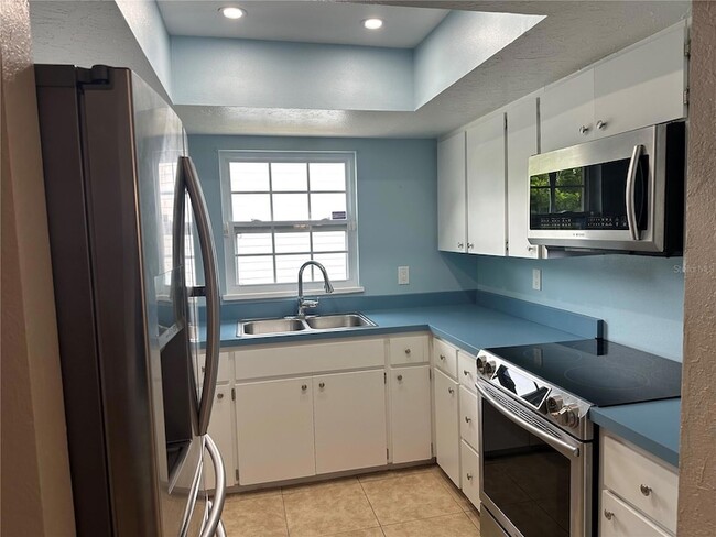 Photo - 2416 Webber St