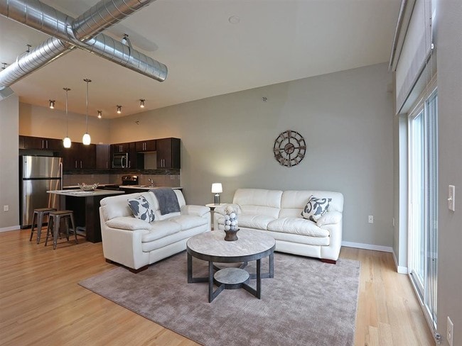 Building Photo - Phillips Avenue Lofts