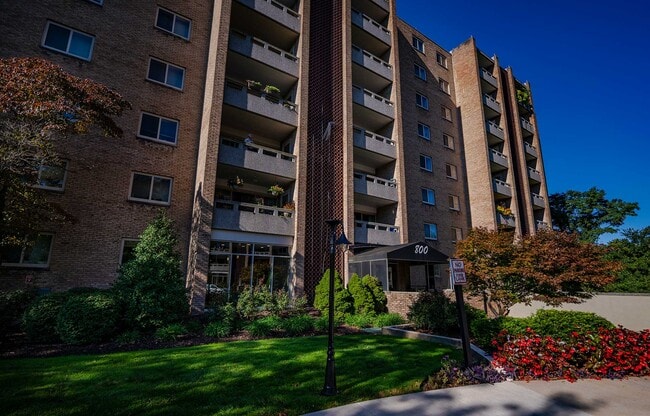 Photo - Laurel Village Apartments