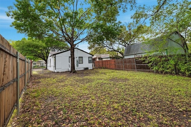 Photo - 1110 NE 17th St