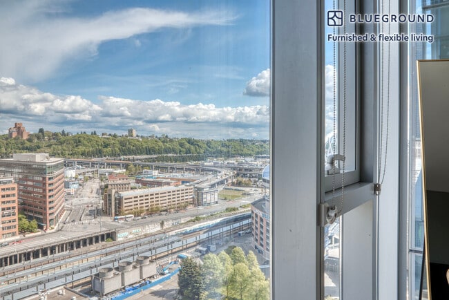 Photo - 521 Stadium Pl S Unit FL24-ID587