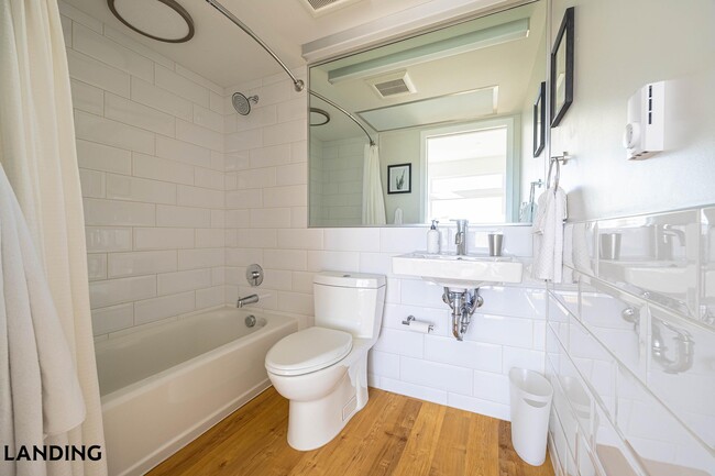 Building Photo - 135 Adams St Unit 310