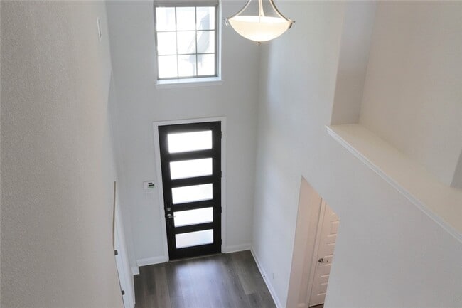 Photo - 1704 Dunbrook Rd