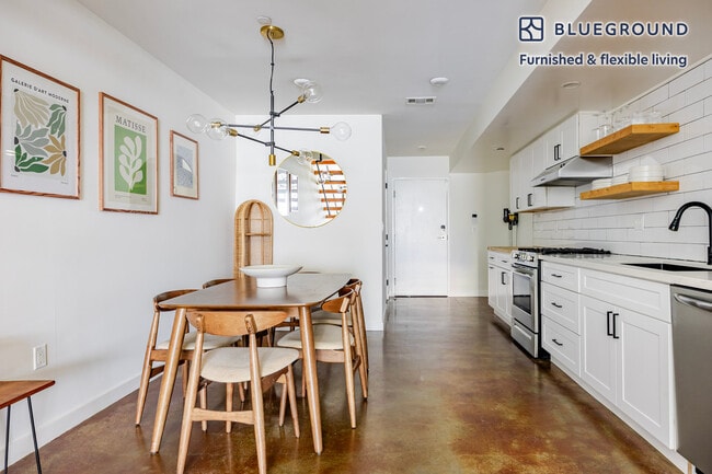 Photo - 654 N Virgil Ave Unit FL3-ID1371