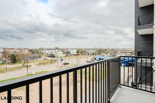 Photo - 2623 Keene St Unit 664