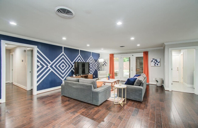 Photo - 4749 Benning Dr Unit ID1019531P