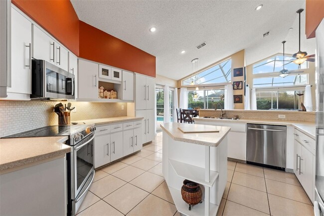 Photo - 14122 Newcastle Ave