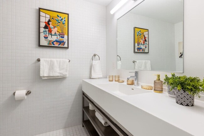 Photo - 12607 Larchmere Blvd Unit ID1335752P