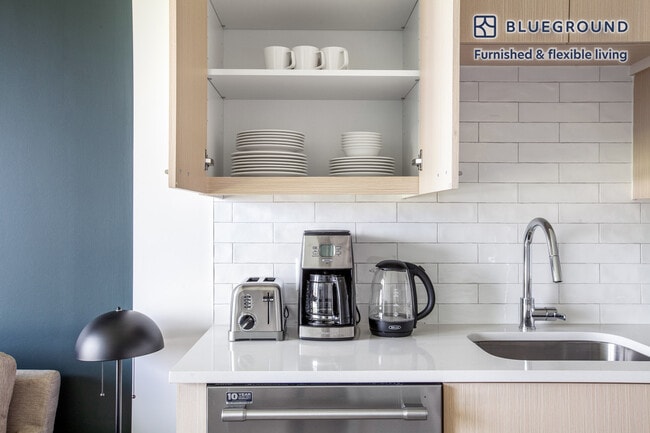 Photo - 2121 1st St Unit FL5-ID254