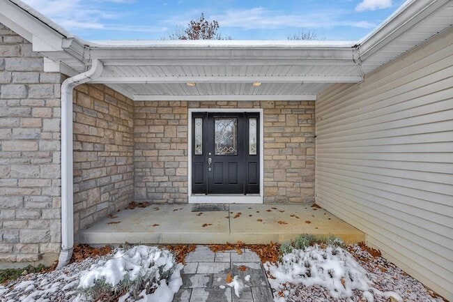 Photo - 20401 Matterhorn Dr