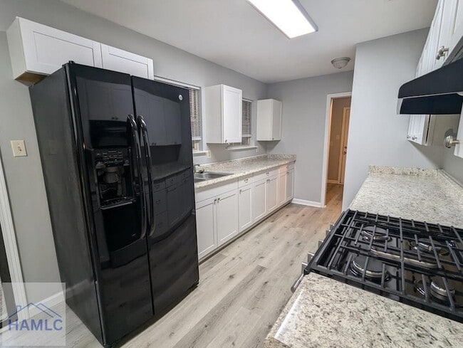 Photo - 417 Rogers Rd